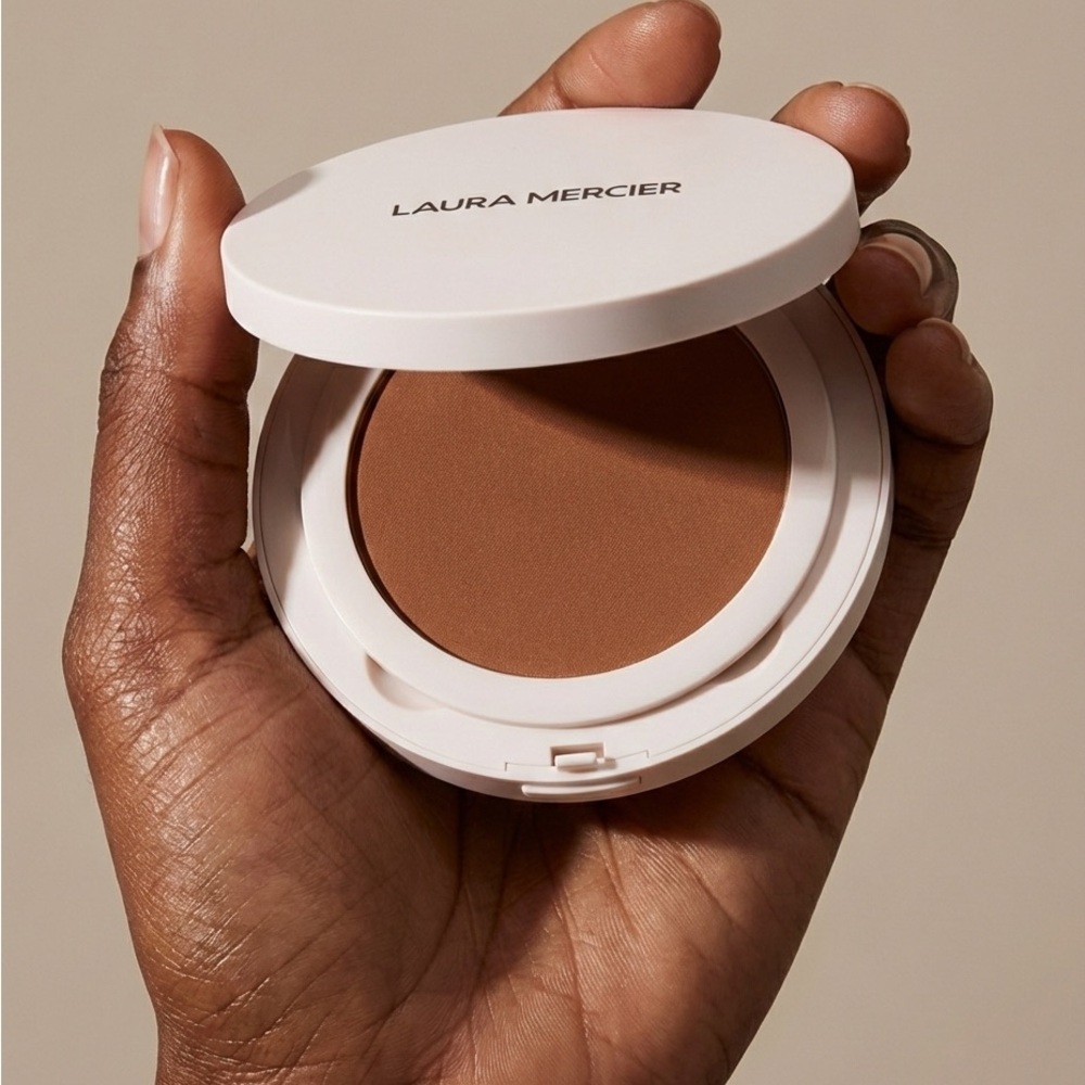 Laura Mercier Ultra-Blur Waterproof Translucent Pressed Setting Powder Med. Deep